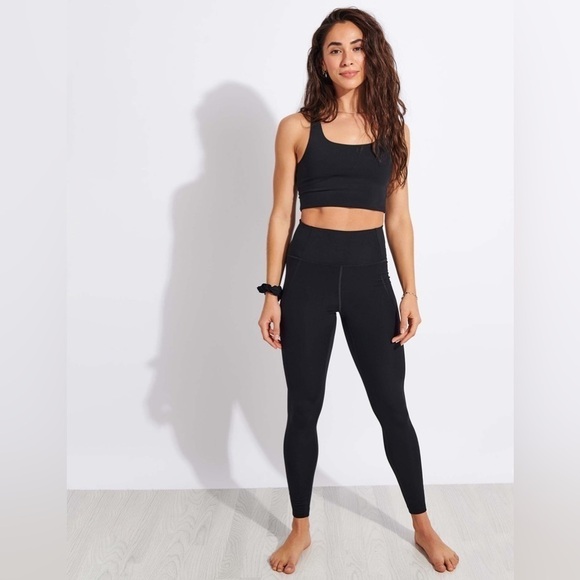 The Girlfriend Collective compressive high waisted leggings in black - Picture 4 of 8